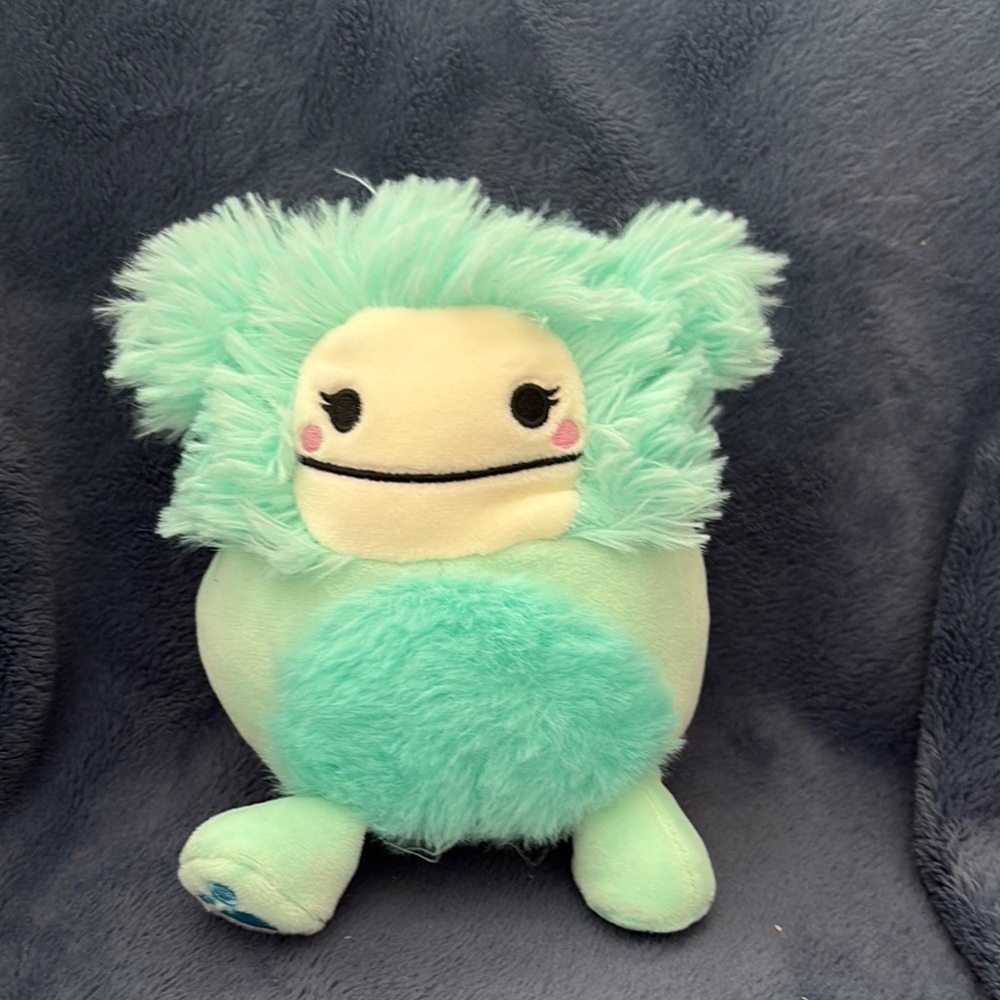 Joelle the Big Foot Yeti 5” Squishmallow